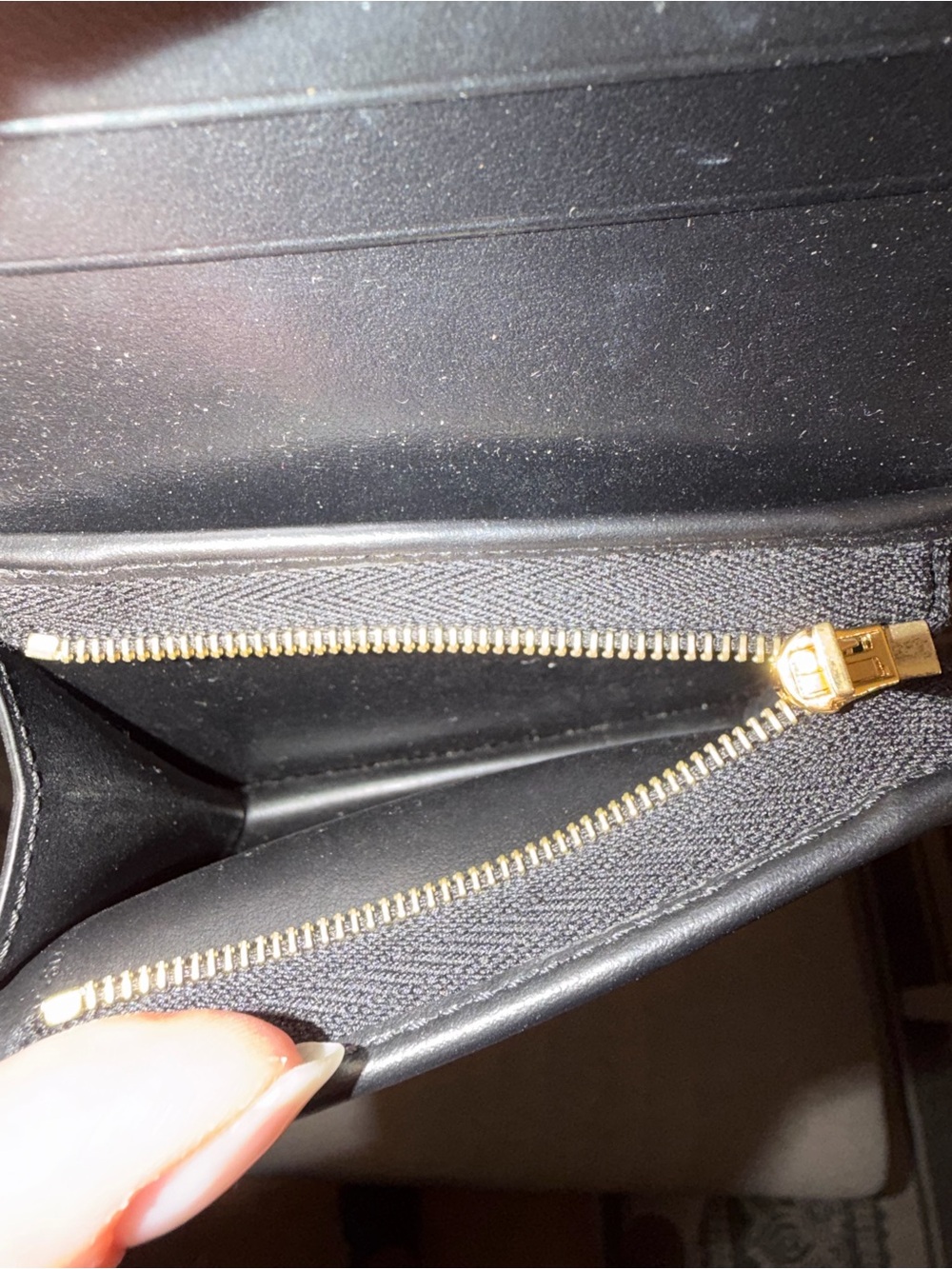 Celine Shiny Calfskin Triomphe Compact Wallet Black - Picture 4 of 5